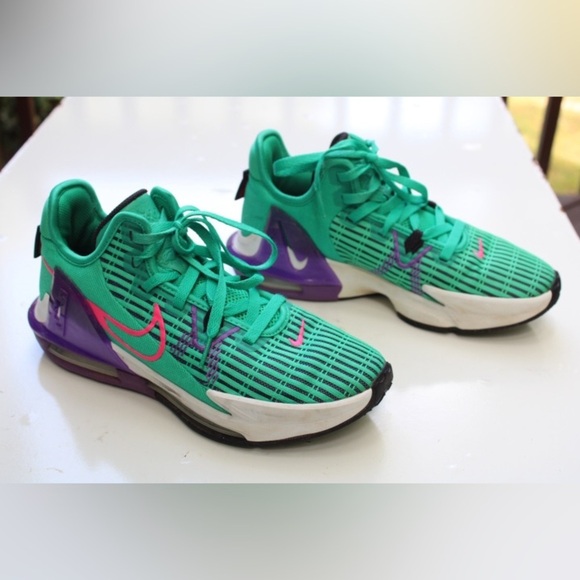 Nike LeBron Witness 6  shoes main image 14